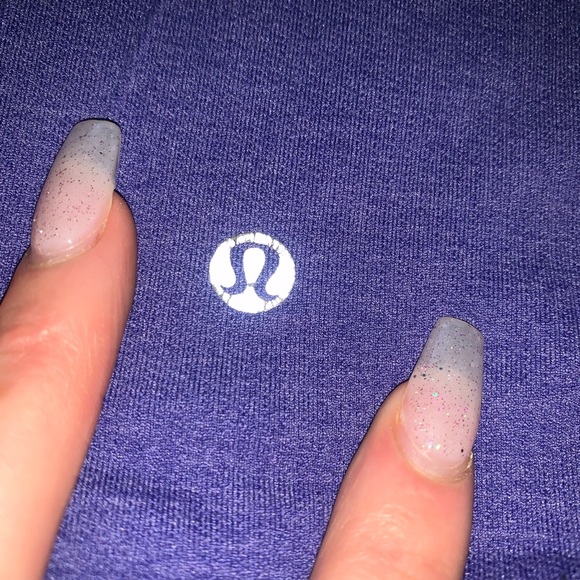 Purple lululemon cropped compression style - Picture 6 of 6